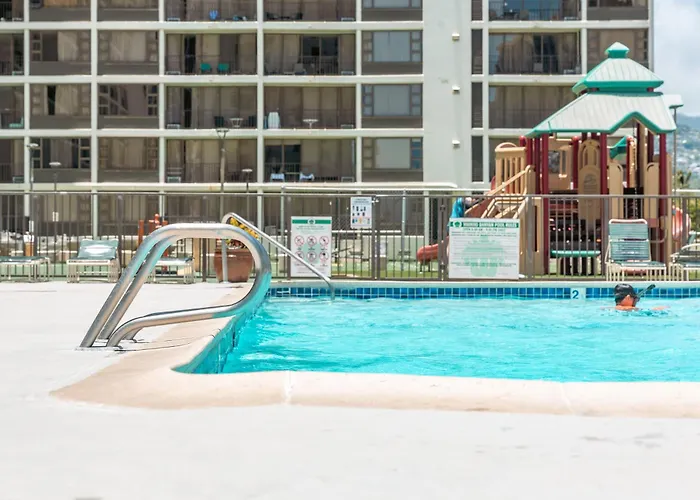 Ocean View Oasis With Free Parking, A Waikiki Gem!